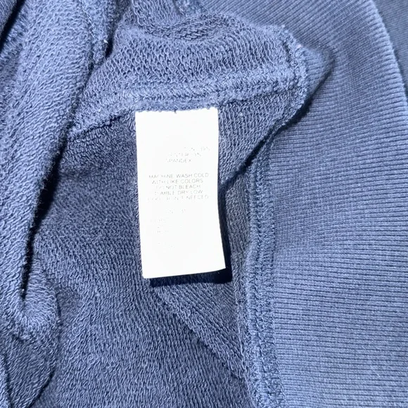 Vineyard Vines 1/4 zip Sweater - Picture 6 of 9